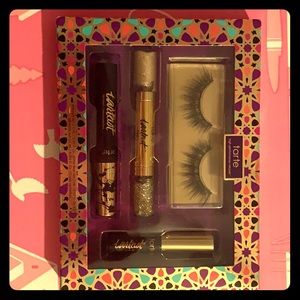 Tarts eyelash, masks sea and glitter liner set.